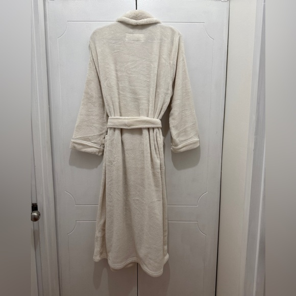 Plush Cream Robe - Picture 2 of 2